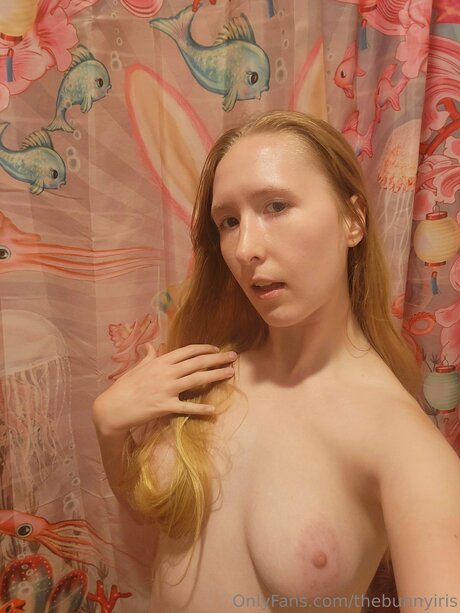 Thebunnyiris pornstar free pics