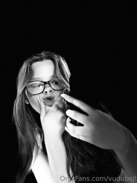 Vudubell sex model gallery