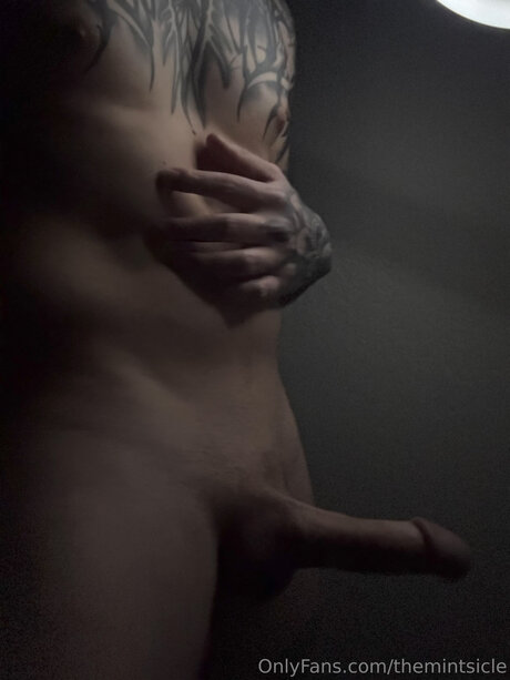 Themintsicle sex model pic