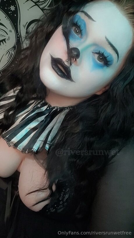 Riversrunwetfree star hd pics