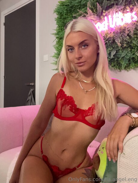 Chloemillli sexy pornstar pic