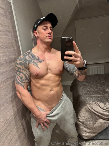 Danthecobbler art star gallery