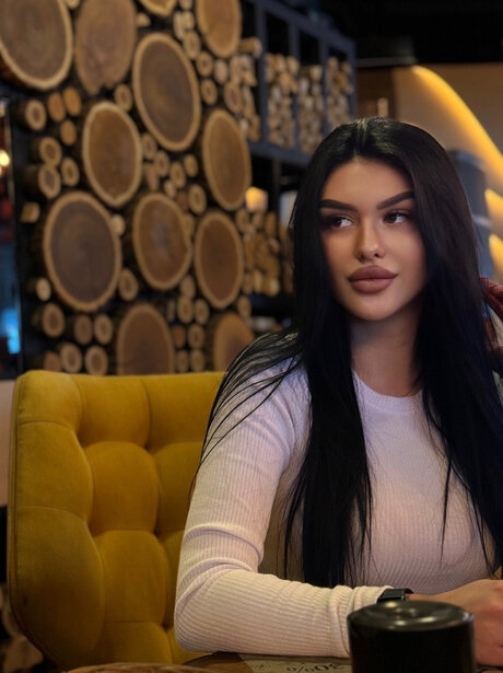 Midnight Rosa model nude picture