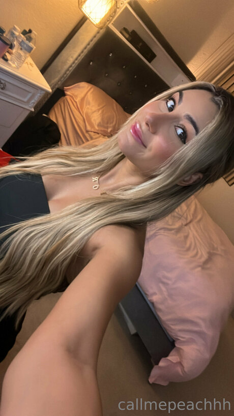 Callmepeachhh nudes pornstar pictures