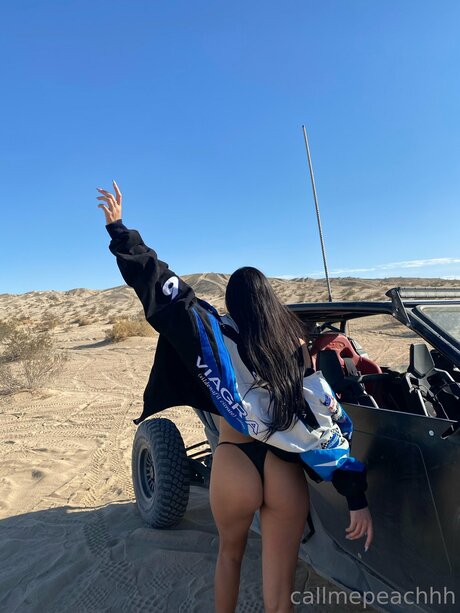 Callmepeachhh star sexy images