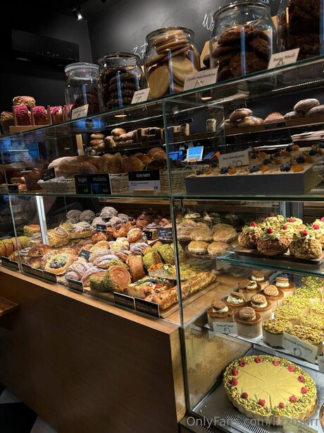 Lizzmurr model pretty img