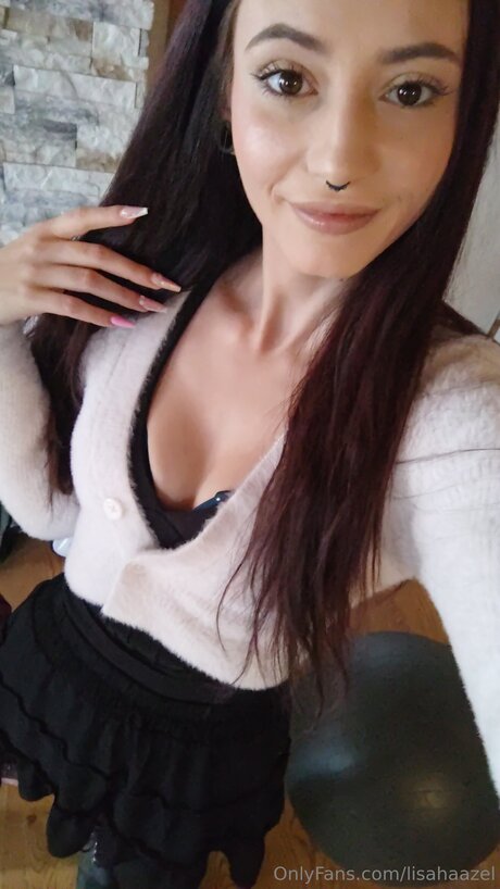 Lisahaazel high quality star image