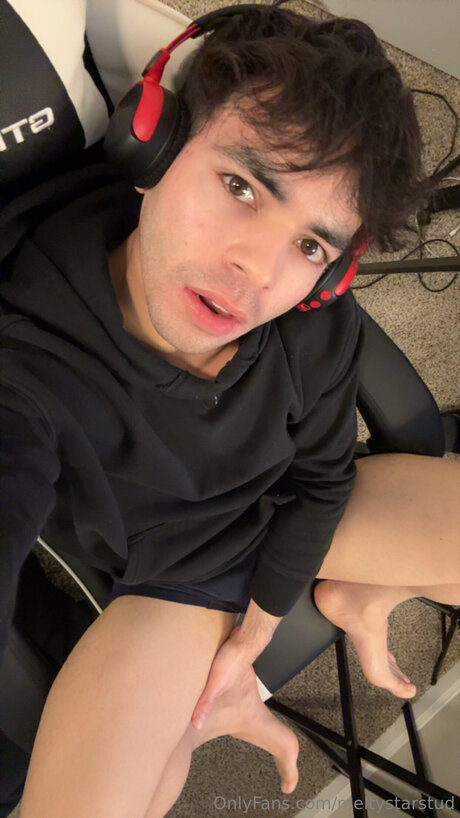 Meltystarstud model pornographic image