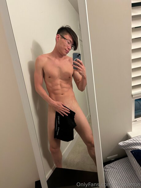 Sxyfshrmn model adult pics