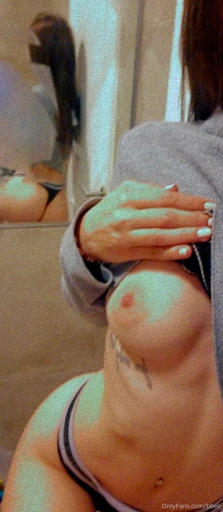 Cccbeliw sexy pornstar photo