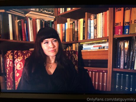 Datguymiky hd actress image