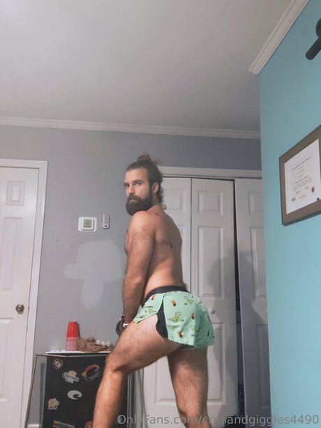 Critsandgiggles4490 star nudes img