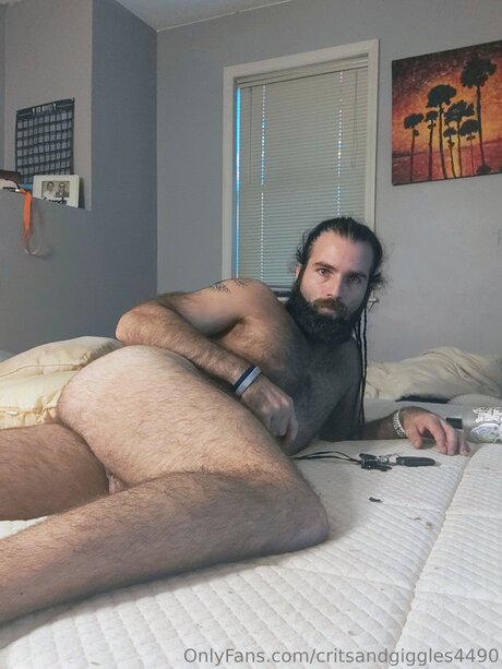 Critsandgiggles4490 erotic star img