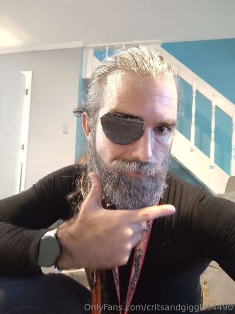 Critsandgiggles4490 sexy model gallery