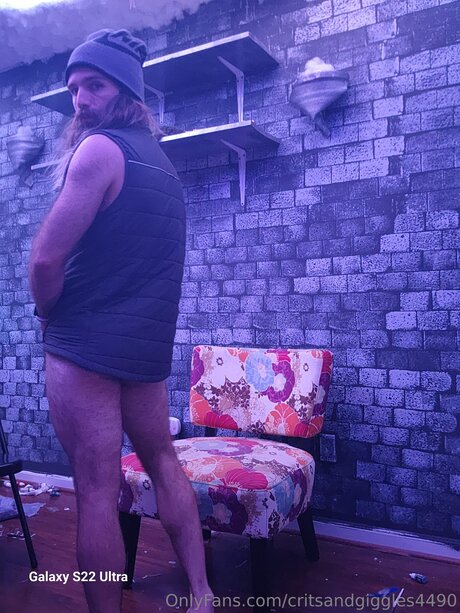 Critsandgiggles4490 sex model photos