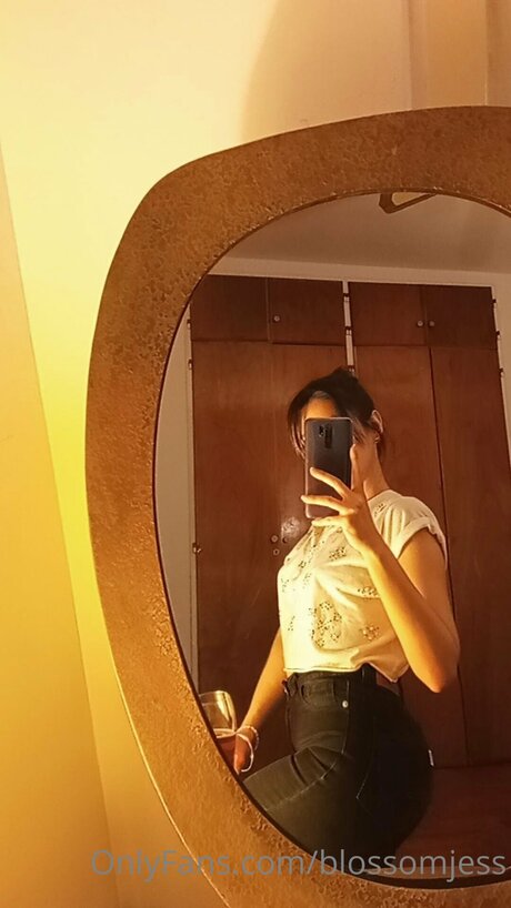 Blossomjess star nudes image