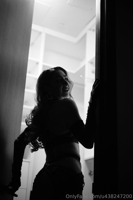 U438247200 sexy actress gallery