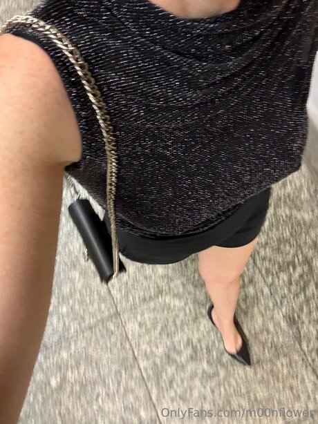 M00nflower naked actress archive