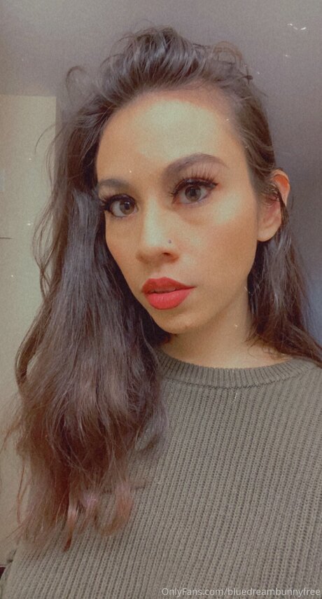 Bluedreambunnyfree pornstar erotic pic