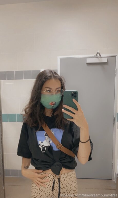 Bluedreambunnyfree star hot photo
