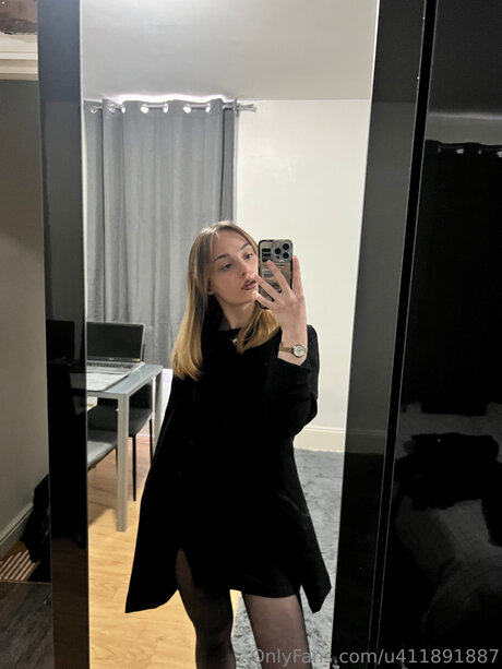 Milsmils model pretty image