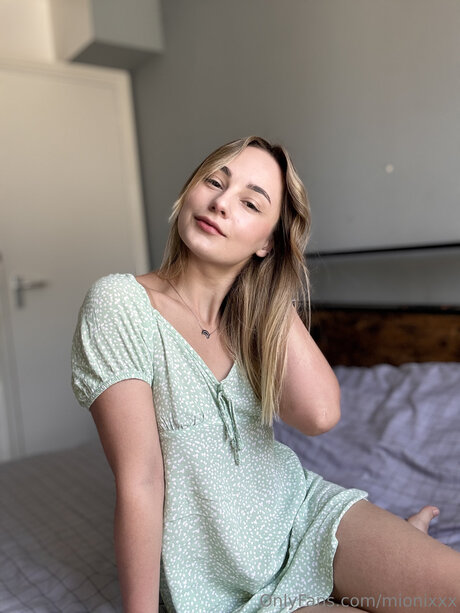 Milsmils pretty pornstar pics