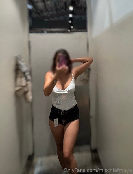 Mischiefmaya model naked image