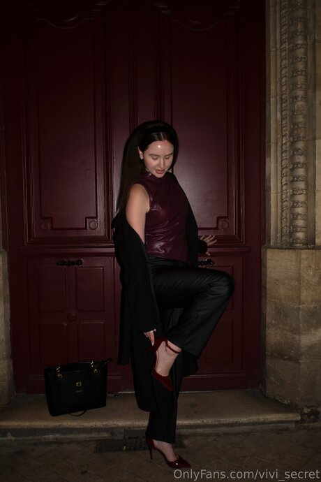 Viola S hot model pic