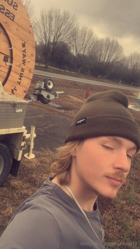 Uknowty exclusive actress pictures