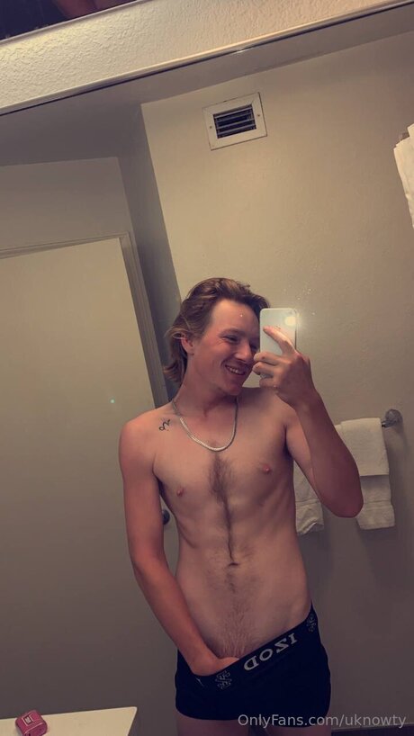 Uknowty star high quality photos