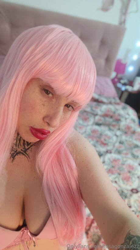 Rosagonzalezz hot model gallery