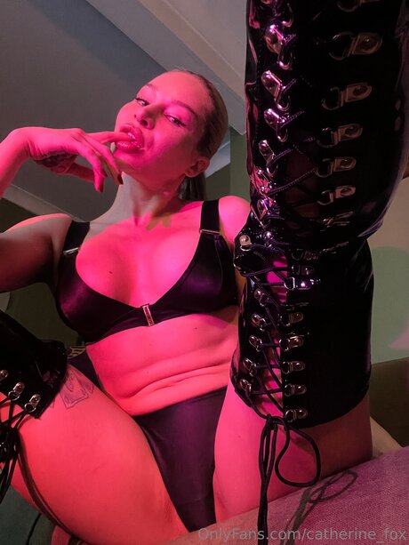 Catherine Fox model naked galleries