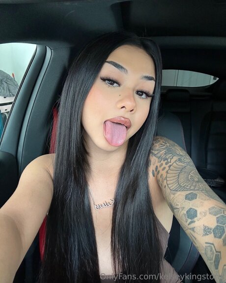 Kelseykingstonx model nude images