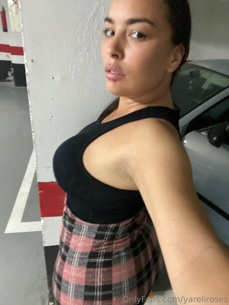 Yareliroses top model img