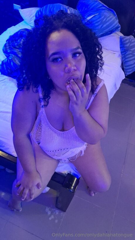 Onlydahianatongue model nude gallery