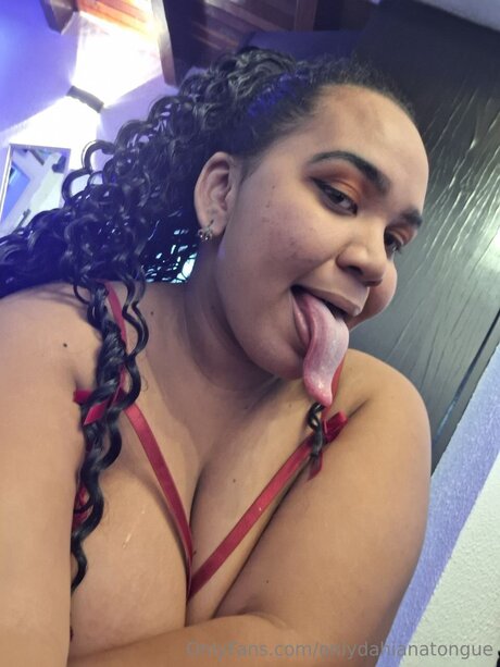 Onlydahianatongue model pornographic archive