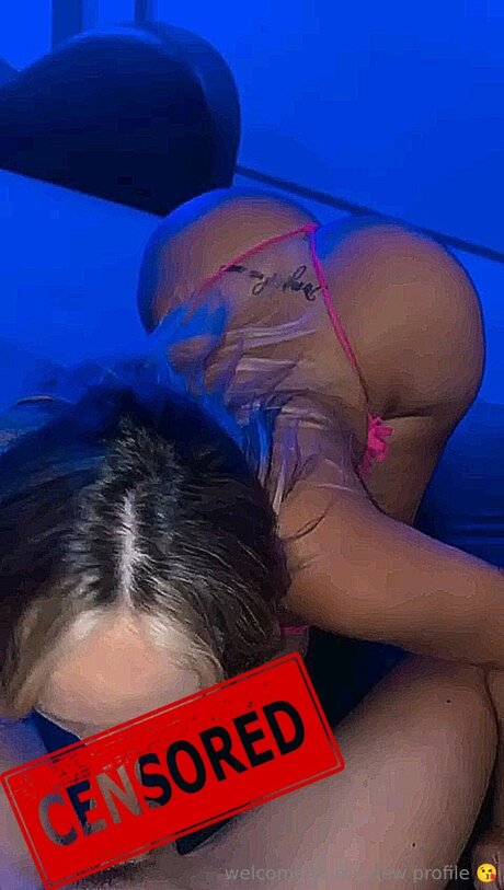 Ani Free model naked gallery