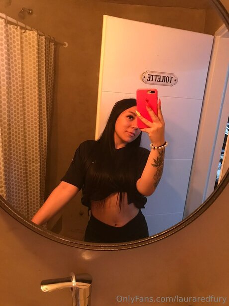 Lauraredfury exclusive star pics