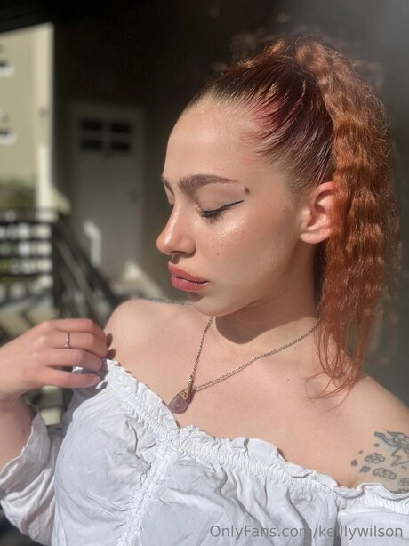 Foxyaurora beautiful model picture