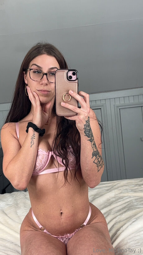 Msbootay art star images