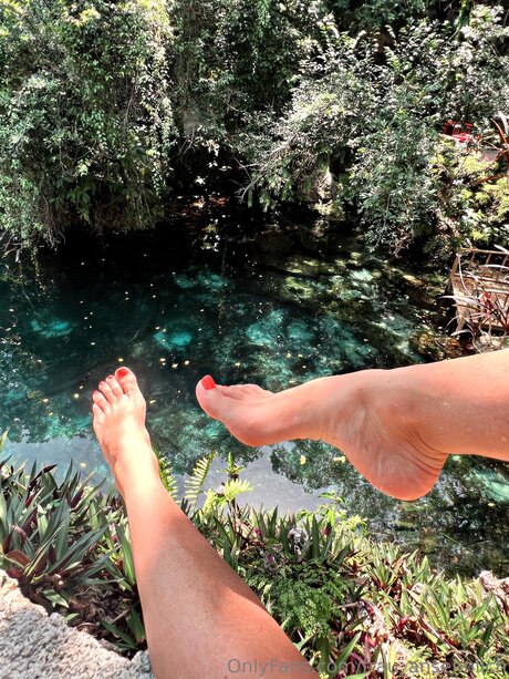 Frau Ansehnlich star photo