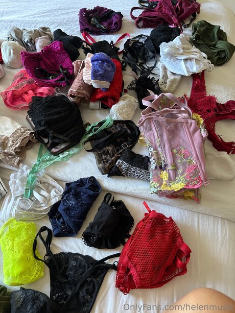 Helenmusic erotic model gallery