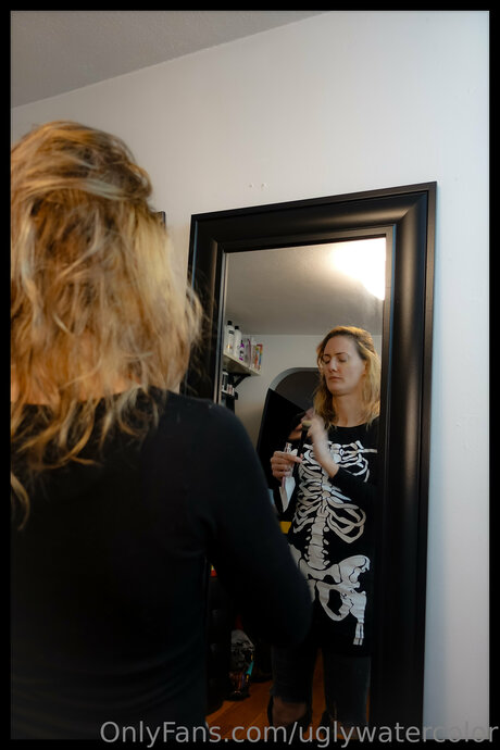Uglywatercolor pornstar exclusive images