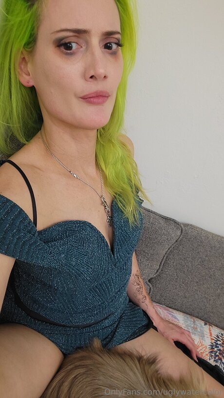 Uglywatercolor model top pic