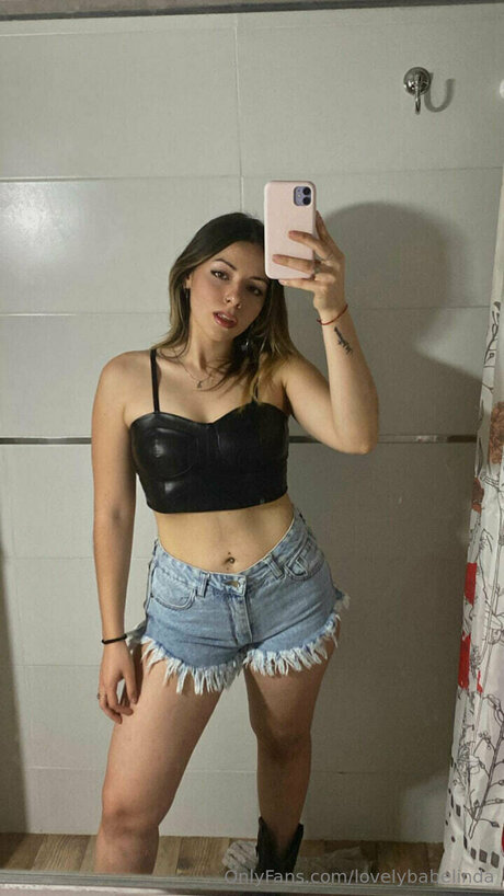 Lovelybabelinda model porn pictures
