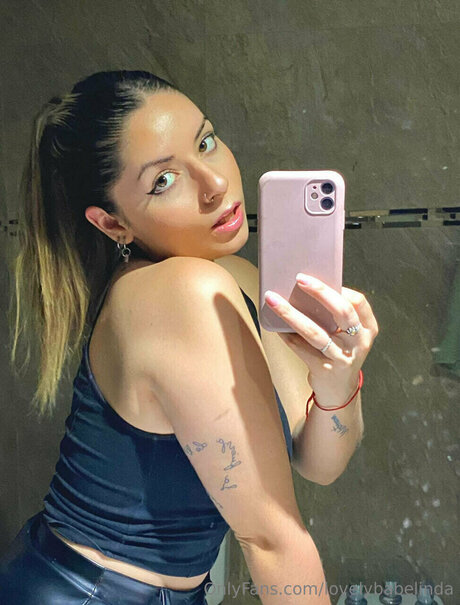 Lovelybabelinda adult star img