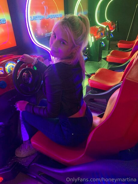 Honeymartina perfect model pic