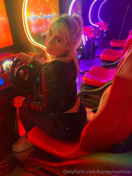 Honeymartina xxx star photo