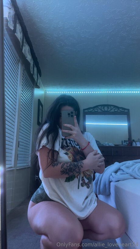 Allie Loveheart24 star beautiful photo