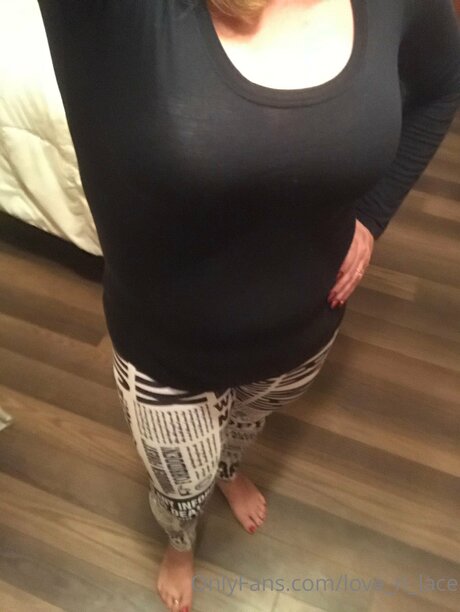 Love N Lace sexy star pics